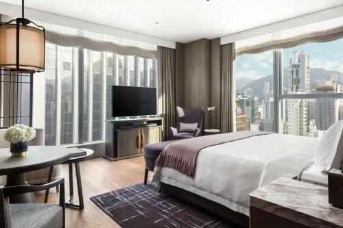 Premier King Room with Partial Harbor View