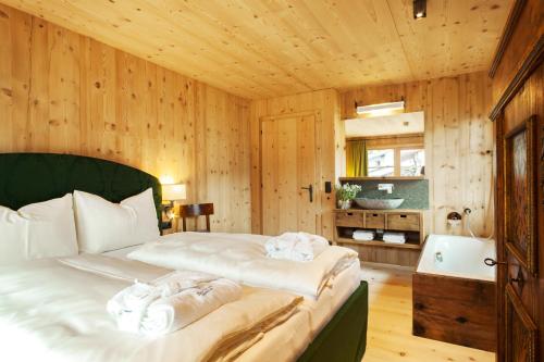 Luxury Chalet (4- 8 Adults)