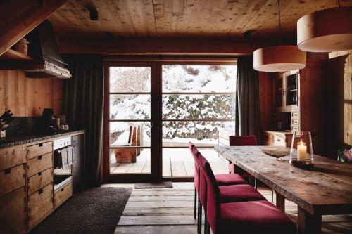 Luxury Chalet (6-10 Adults)