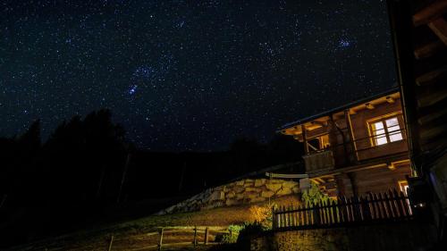 Luxury Chalet (6-10 Adults)