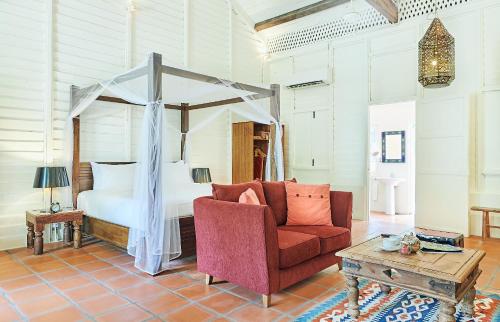 King Bed Suite with Private Garden - Estate House 2