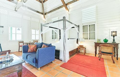 King Bed Suite with Private Garden - Estate House 1