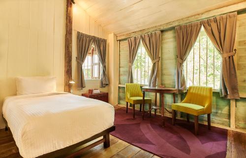Twin Beds - Plantation House 4