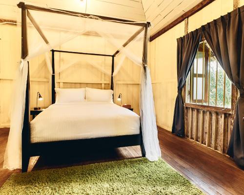 Two-Bedroom Suite - Plantation House 6
