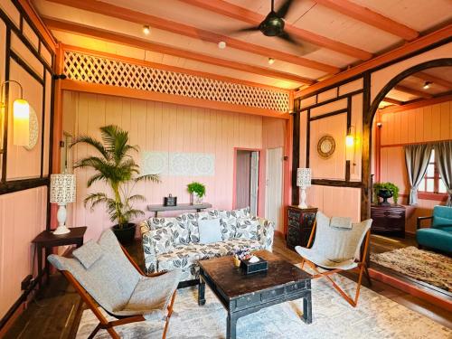 Two-Bedroom Suite with Pool View - Johor House 1