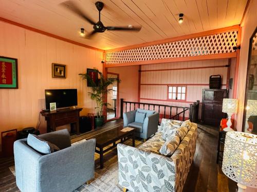Four-Bedroom Suite with Pool View - Johor House
