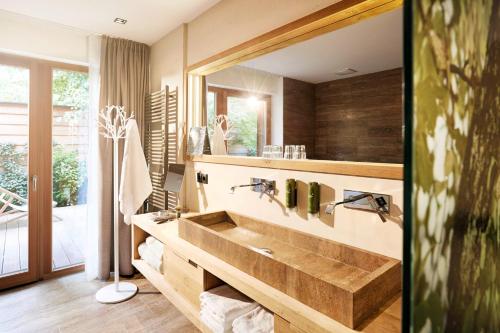 Deluxe One Bedroom Suite