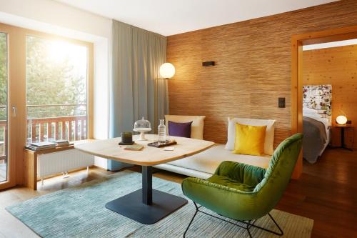 Deluxe One Bedroom Suite