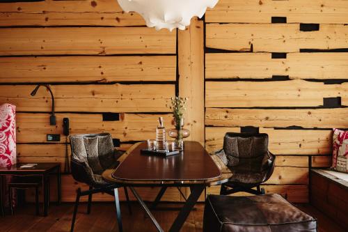 Loft Suite 3-7