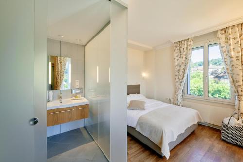 Comfort Grand-lit Double Room with village view