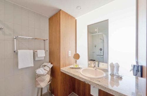 Comfort Grand-lit Double Room with village view