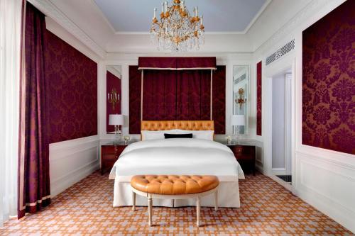 One-Bedroom Astor Suite - Butler Service