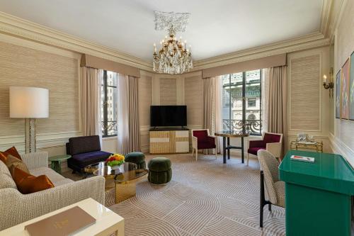 One-Bedroom St Regis Suite - Butler Service