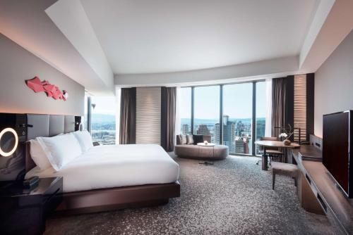 Executive King Room 