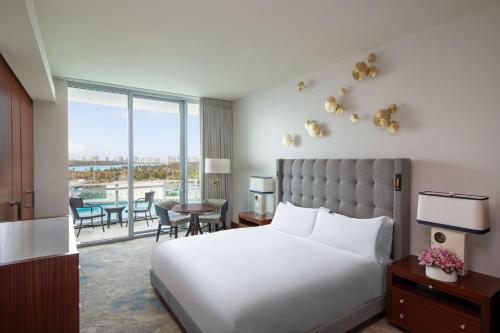 Coastline View 2 Bedroom Suite, Bedroom 1: 1 King, Bedroom 2: 1 King