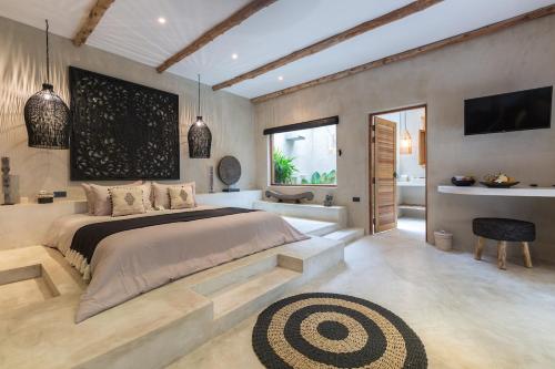 Superior King Room 