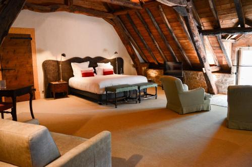 Classic Courtyard Suite