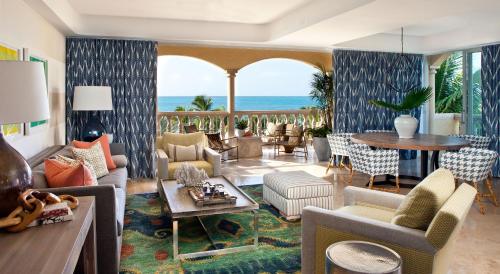 Villas Grace Bay Three-Bedroom Suite