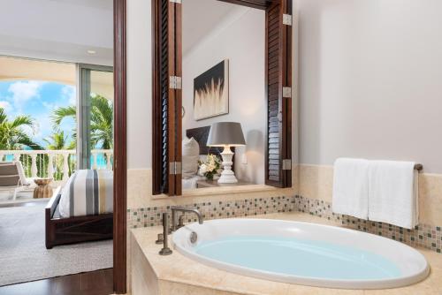 Villas Grace Bay Penthouse Suite