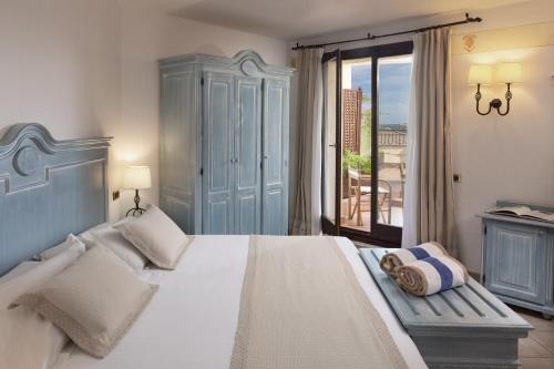 Superior Plus Room with Swimming Pool View