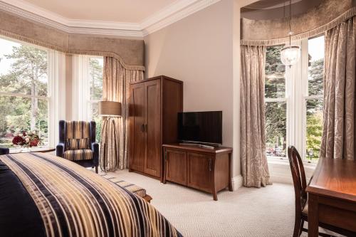 Estate Room
