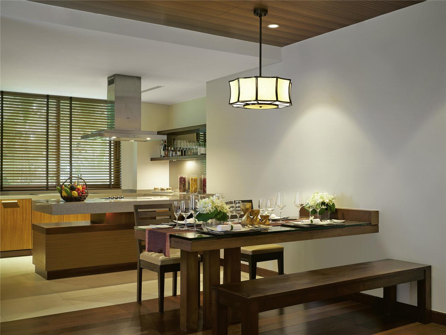 room_title_seaview-pool-suite-2-bedrooms