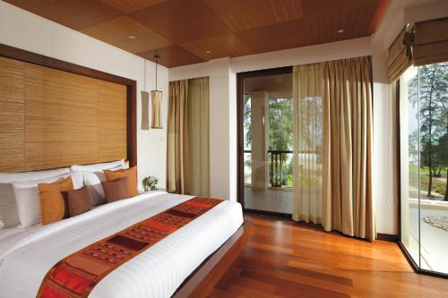 room_title_royal-seaview-jacuzzi-penthouse-3-br