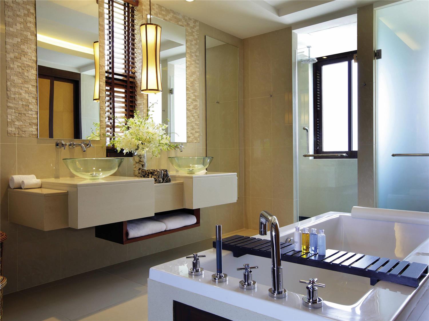 room_title_seaview-pool-suite-1-bedroom-king