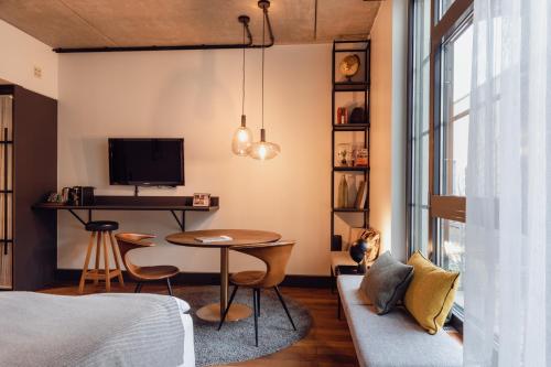 M Loft Superior