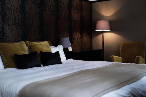 Signature Suite