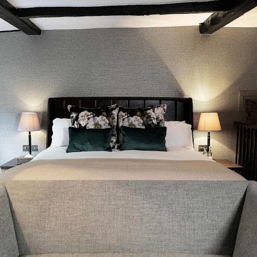 Cinema Signature Suite