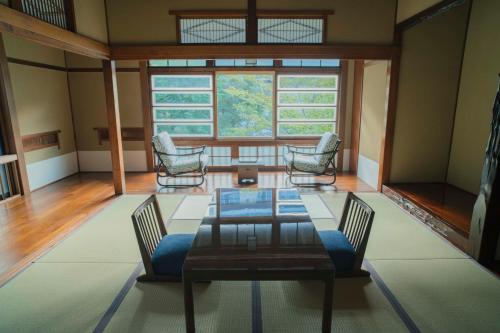 AOMINAWA Japanese-Style Room with Open Air Bath