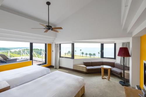 Grand Twin Room with Balcony - 3-5 Floor