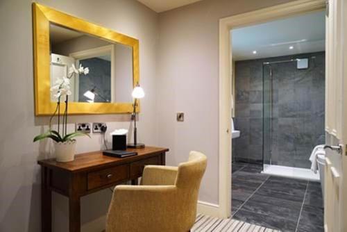 Main House Suite