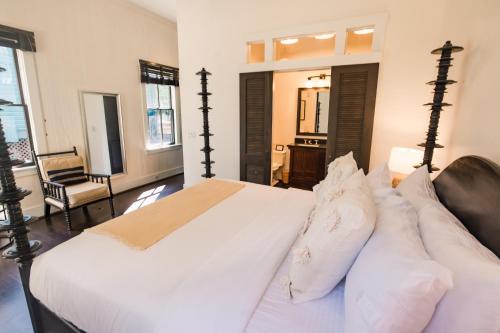  King Suite with Partial Ocean View