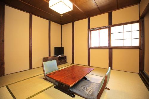 Japanese-Style Quadruple Room