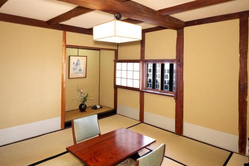 Japanese-Style Quadruple Room