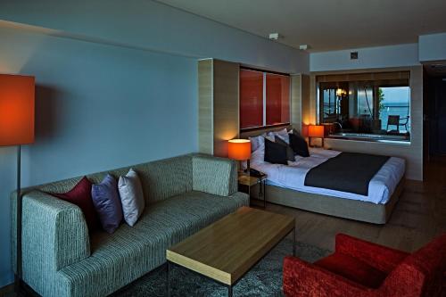 Superior Queen Room and Ocean View