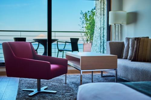 Superior Queen Room and Ocean View