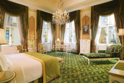 Junior King Suite