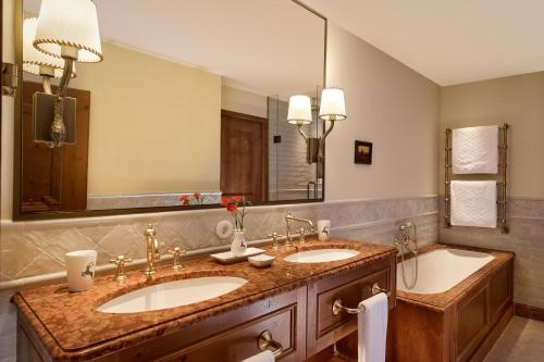Junior Suite, 2 Twin/Single Bed(s)