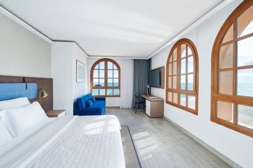 Family Junior Suite Beach Front