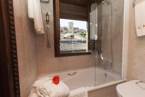 Double Room with frontal Alhambra view