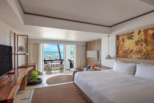 Coral Beachfront Room King