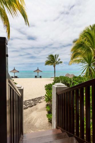 Coral Beachfront Room King