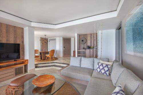 Frangipani Signature Ocean View Suite