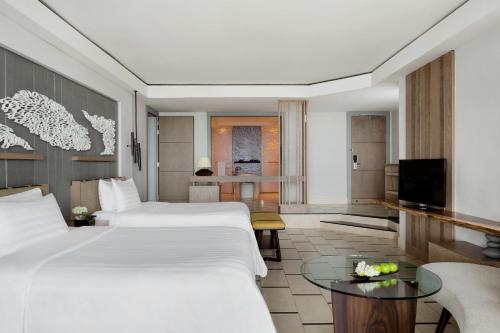 Junior Suite Frangipani Club Beach Access Twin