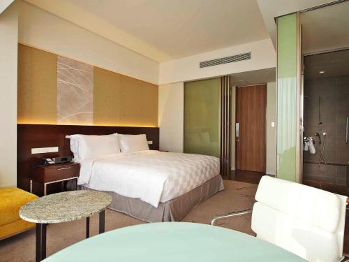 Superior King Room - Non-Smoking