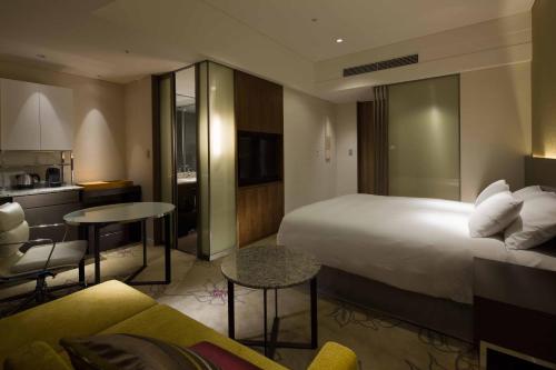 Upper Superior King Room - Non-Smoking