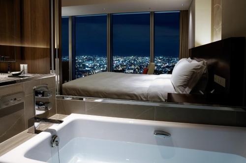 Deluxe King Room - Non Smoking